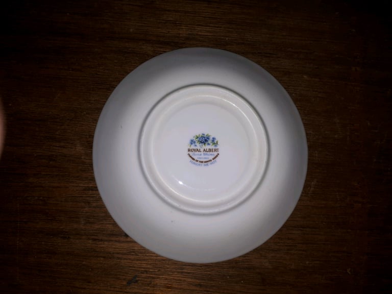 Royal Albert bone china saucer - Forget me not design 