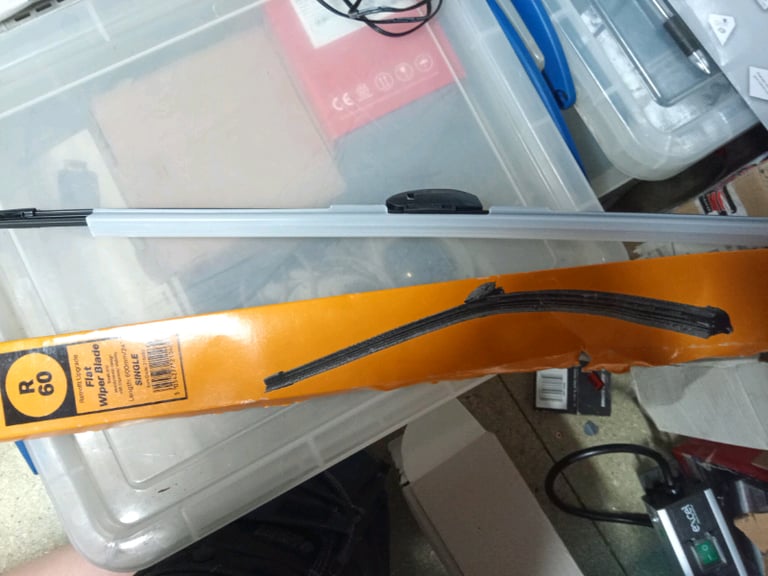 image for Flat windscreen wiper blade - R60 - 600MM