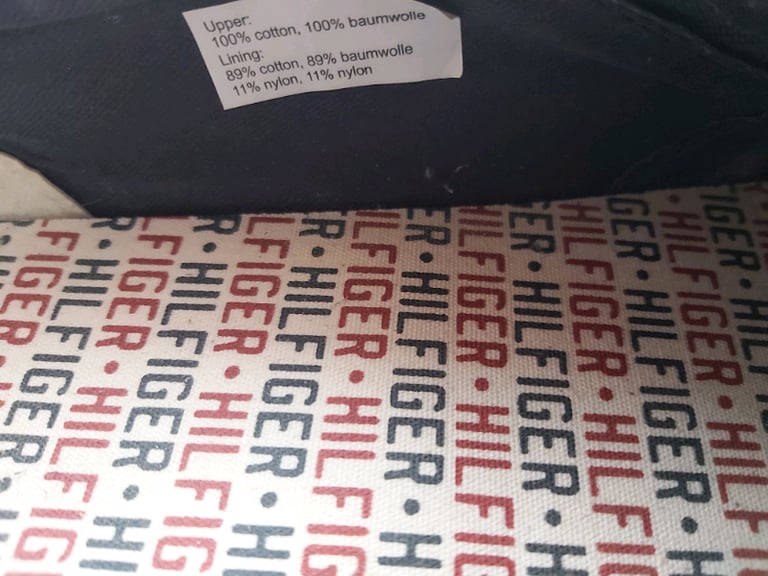 TOMMY HILFIGER CANVAS SHOES SIZE 10
