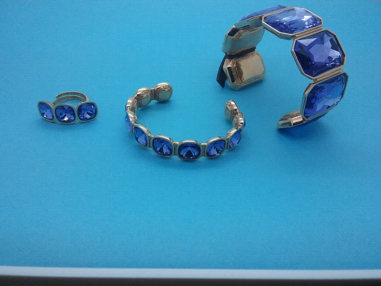 image for BRACELET  ( large  ) To Buy £305.30 My Price  £195.00