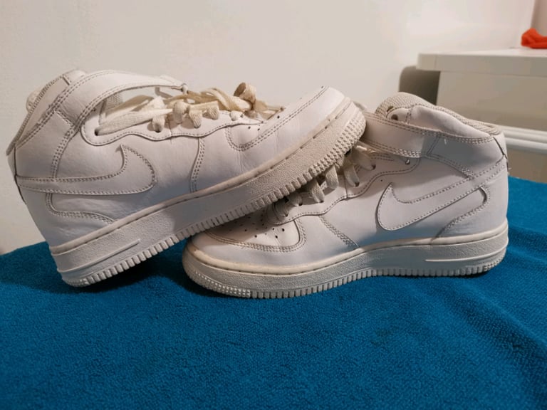 Nike trainers size 5 UK. Good condition. 