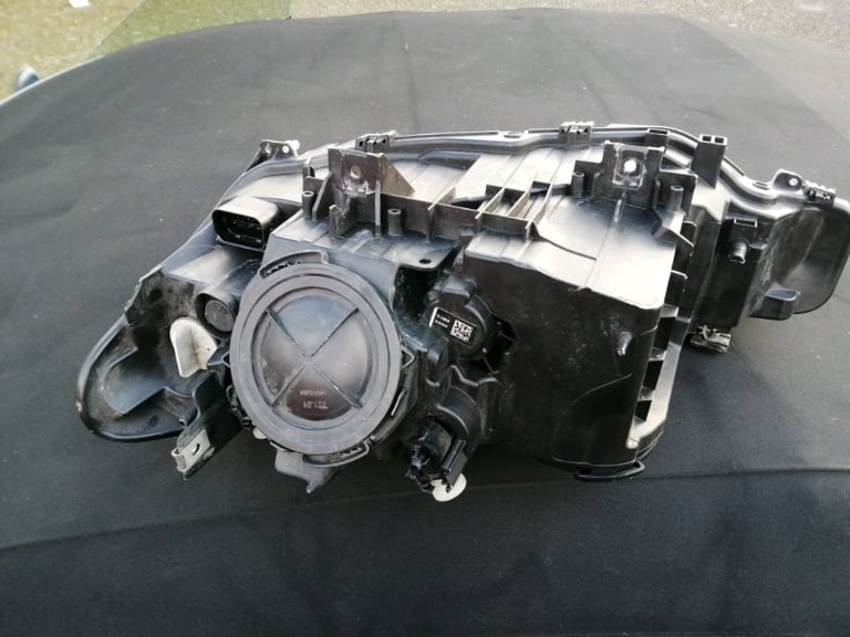 BMW 3 SERIES - F30/ F31 - HALOGEN HEADLIGHT - DRIVER SIDE