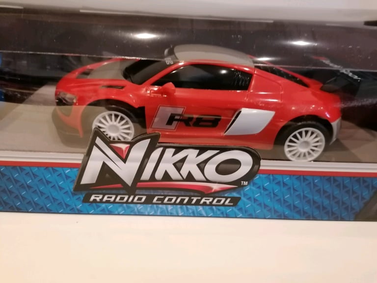 Audi R8 LMS ULTRA PRO Radio Control Car NEW