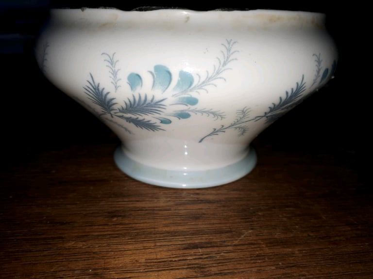 image for Aynsley bone china sugar bowl