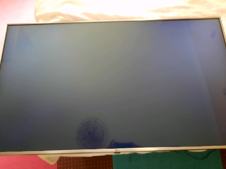 55" LG UHD 4K smart tv for repair