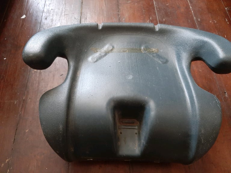 Booster seat (britax)