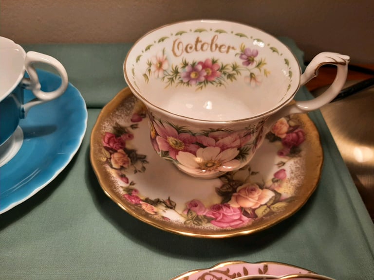 Vintage Fine Bone China Tea Cups and Saucers