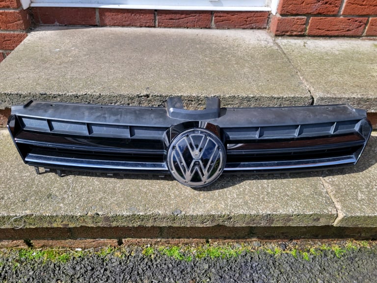 image for 2013 VW Golf m7 original front grill £50ono