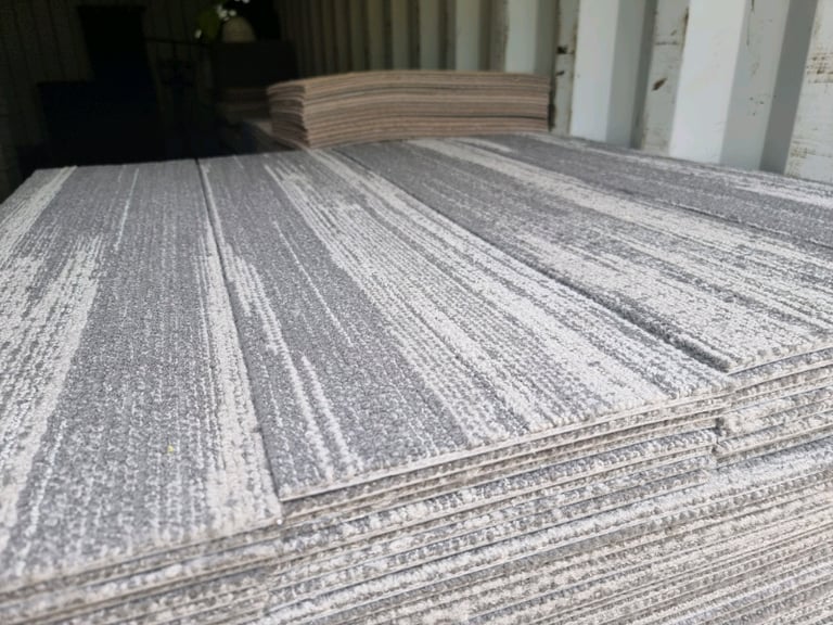 90 x GREY PATTERN CARPET TILE PLANKS £1.20 EACH