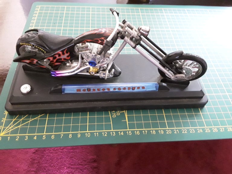 NORTON MOTORBIKE CHOPPER MODEL