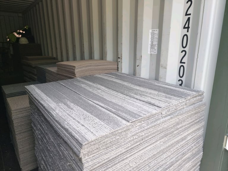 90 x GREY PATTERN CARPET TILE PLANKS £1.20 EACH