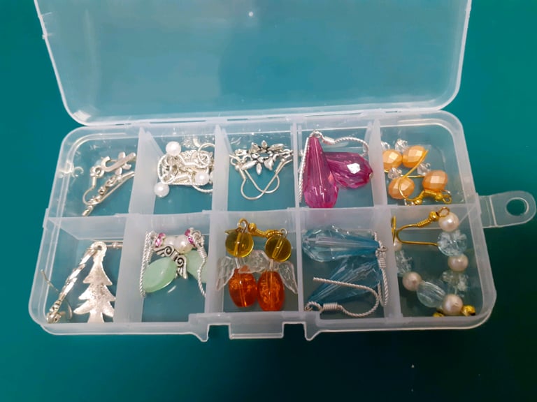image for 10 pairs of costume earrings in box