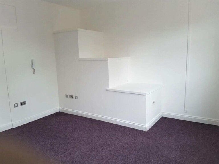  Office space in Enfield, No Vat and all inclusivee bills 