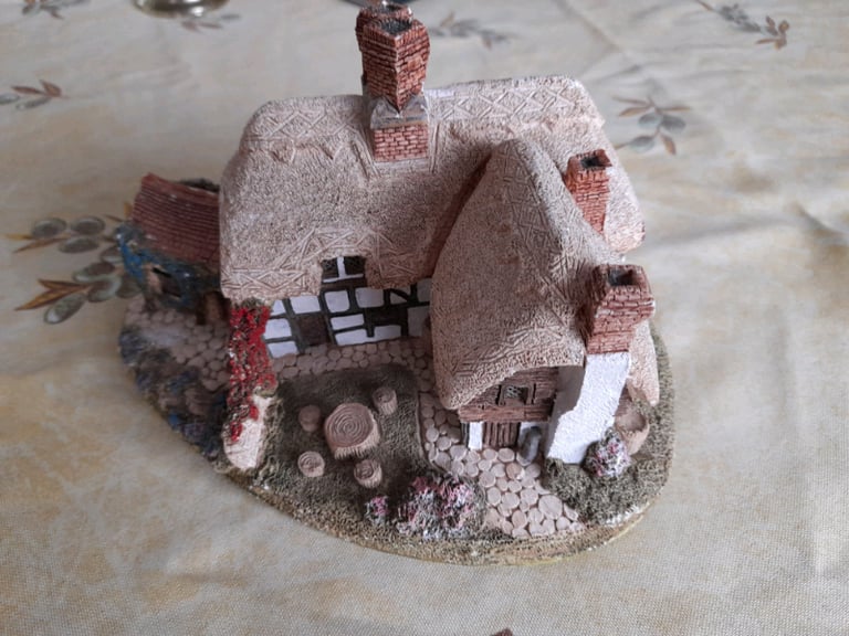 image for Lilliput Lane thatcher rest cottage