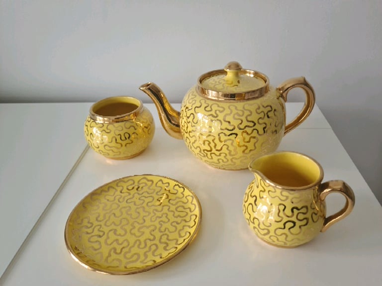 Vintage sudlow tea set