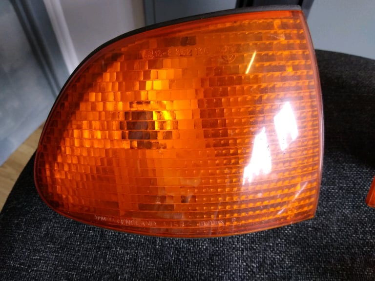 BMW 728 Indicator & Wing Repeator