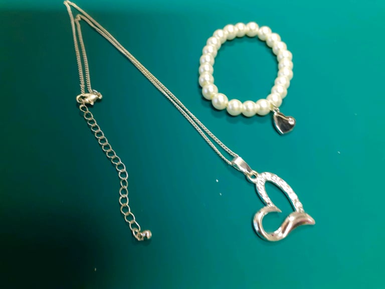 image for Heart necklace & bracelet with heart charm