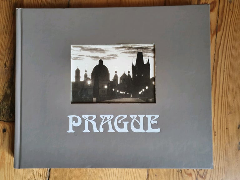 image for Prague: Photos &Descriptions (HardBack)