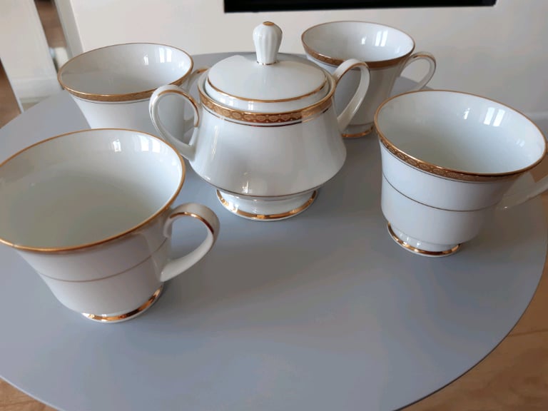 image for Vintage china tea set - Noritake - 4 tea cups and sugar bowl