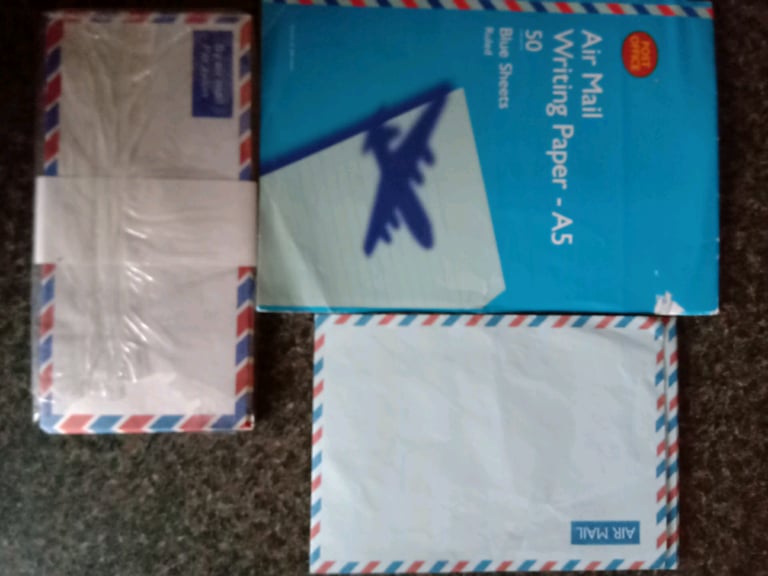 Air mail/Par Avion writing paper and envelopes