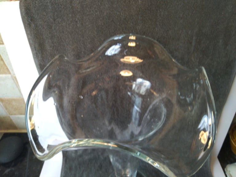 Tall Ruffled Edge glass vase 