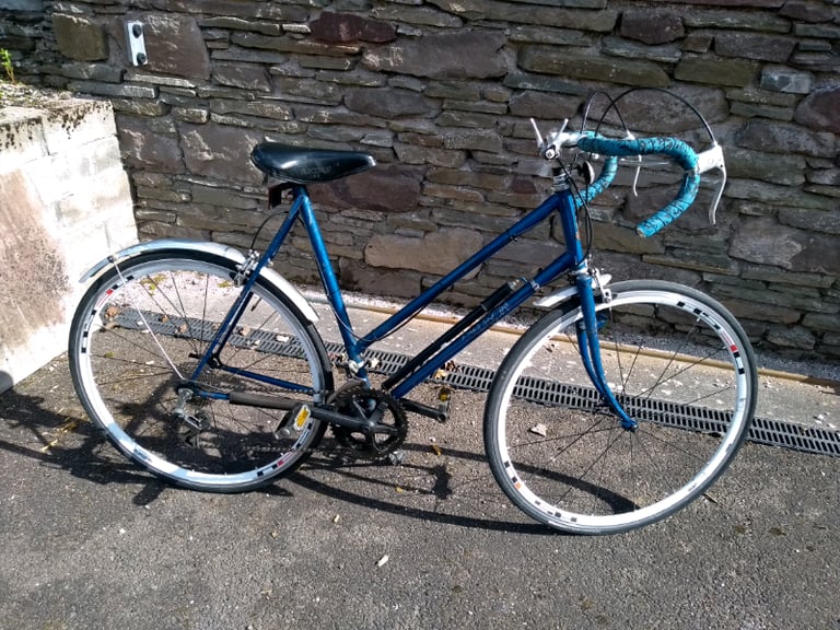 image for Female retro racer/road bike