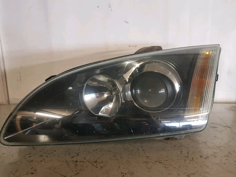 image for FORD FOCUS  HEADLIGHT 
