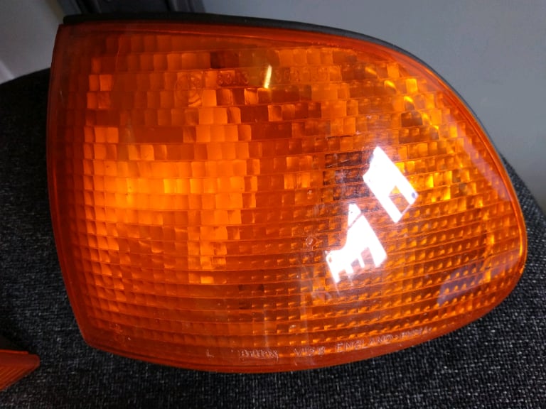BMW 728 Indicator & Wing Repeator