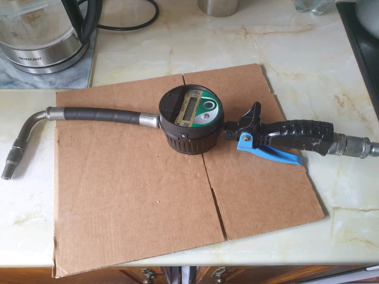 image for Badger Digital oil filler Nozzle with swivel head.