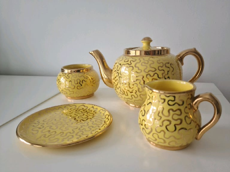 image for Vintage sudlow tea set