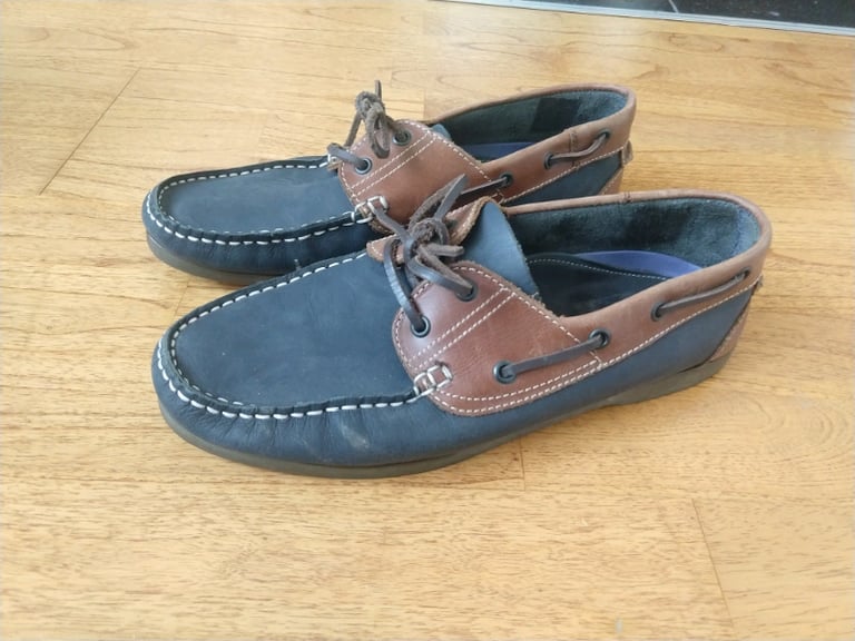 Size 11 - Blue leather loafers - Clarks