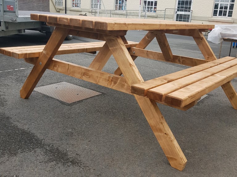 Heavy duty picnic table
