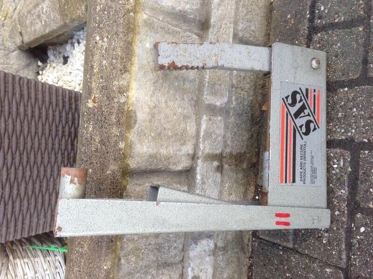 SAS CAR/VAN CLAMP