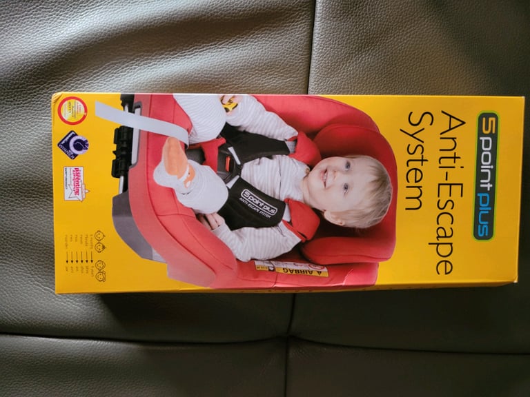 Halfords 5 point anti escape system for toddler car seat in