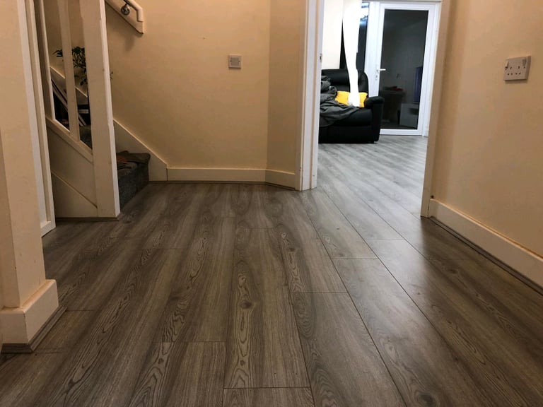 💥🌟 THIS LOVELY GREY 8.3MM LAMINATE ONLY £14.99 A PACK THIS SUNDAY 🌟