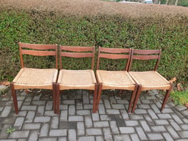 Set of 4 danish Mogens Kold dining chairs