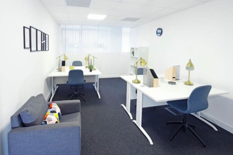 image for 🏢 Office Space to rent  in Waltham Abbey – Free Car Park & No Agent Fee!