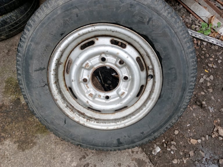 165 r13c ifor Williams rim and tyres 