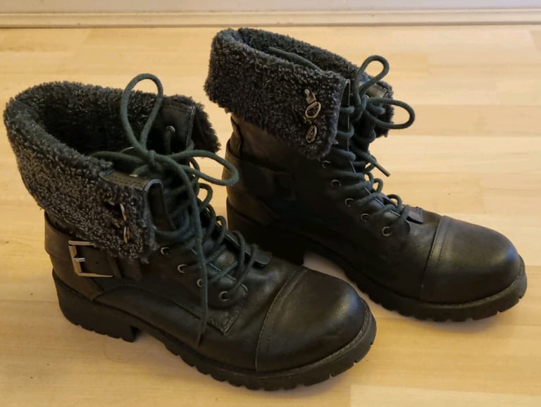X Red Emilio luca ankle boots size 7 | in Basford, Nottinghamshire | Gumtree
