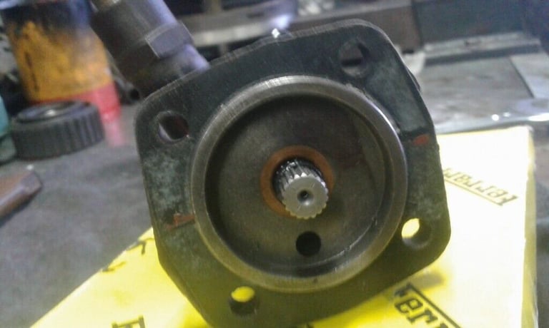 Vacuum pump for Ferrari Testarossa