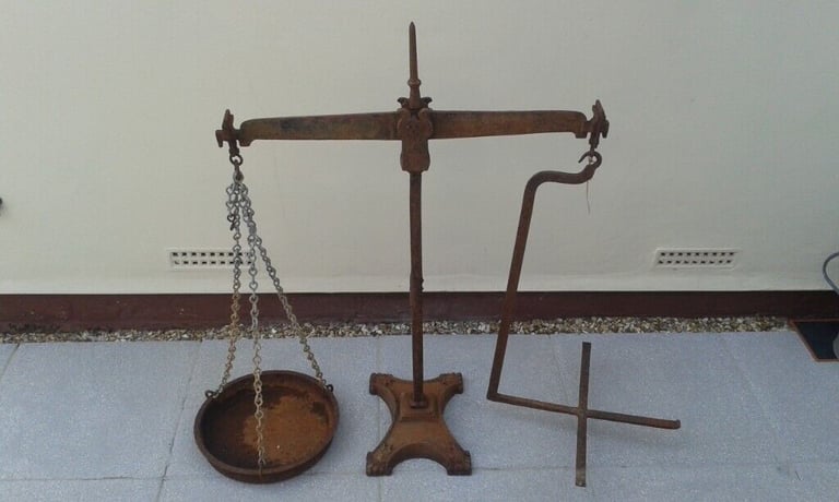 image for VINTAGE WEIGHING SCALES
