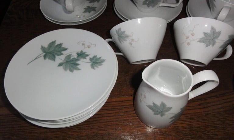 Noritake Wild Ivy bone china Tea/coffee set, '60s Vintage, 6 cups, saucers, plates, milk & sugar