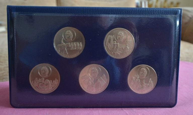  THE QUEEN'S SILVER JUBILEE 5 MADALLION SET  