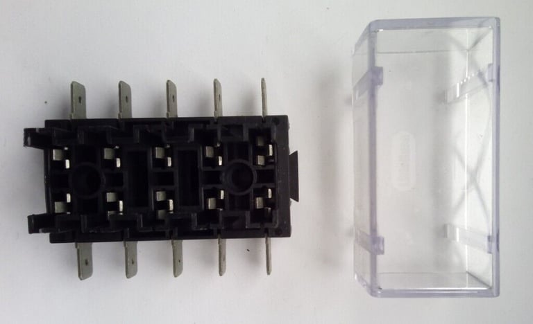 5 way blade fuse block with cover - £ 10 - nice bargain