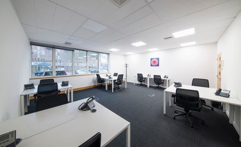 St Albans - AL1 3TF, 10 Desk serviced office to rent at 2 Fountain Court