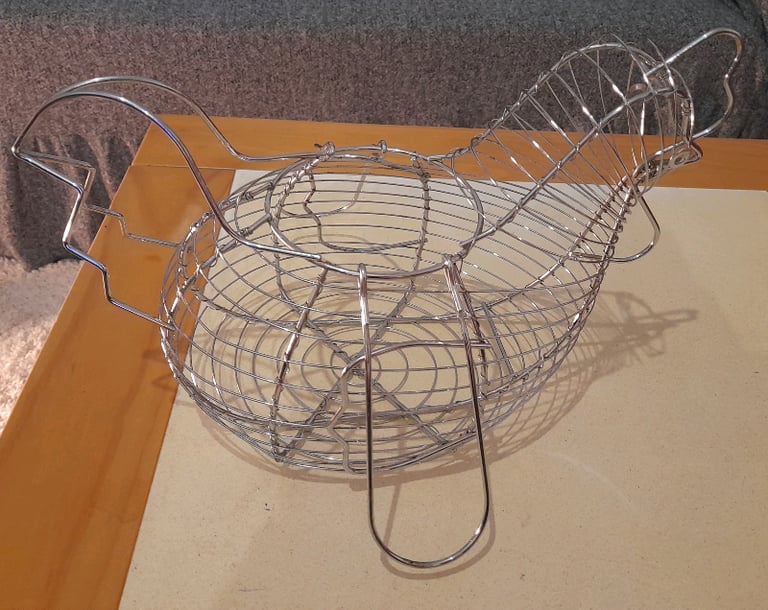 Chicken egg holder