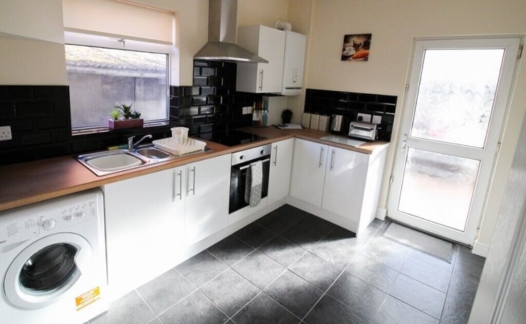 LOVELY HOUSESHARE IN BALBY!!
