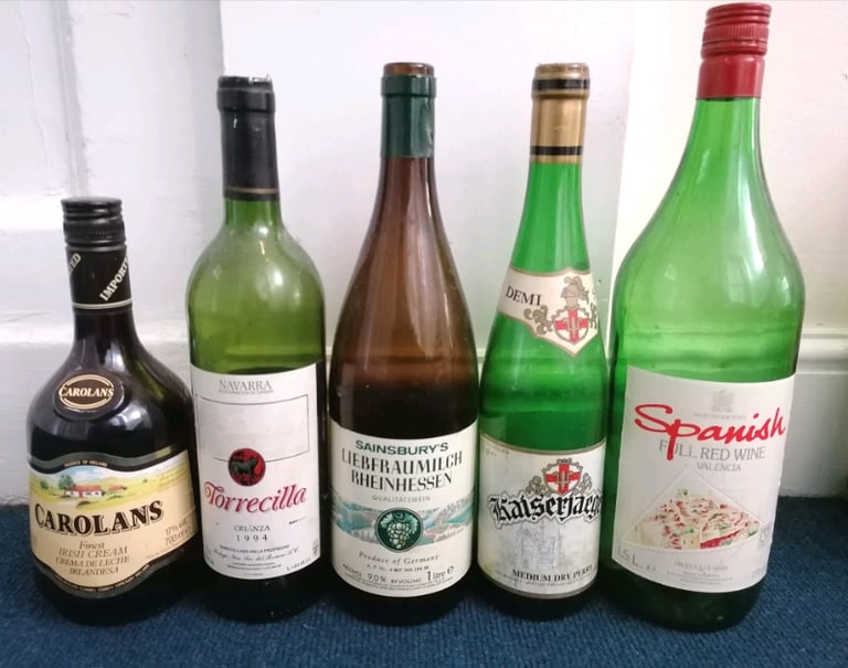 SELECTION 1960s to 1990s RARE & COLLECTABLE ALCOHOL BOTTLES 12 empty b