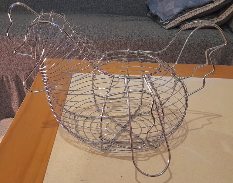 Chicken egg holder