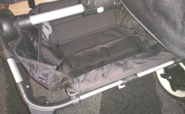 REDUCED Bugaboo Donkey Red/Black Carrycot and 2 Seat Units 